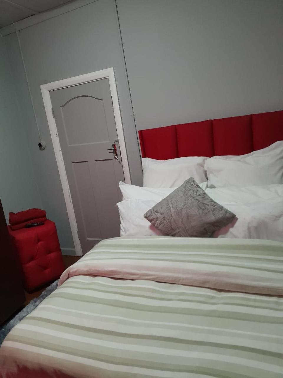 Brooklyn Queens And Kings Guesthouse Кейптаун Екстериор снимка