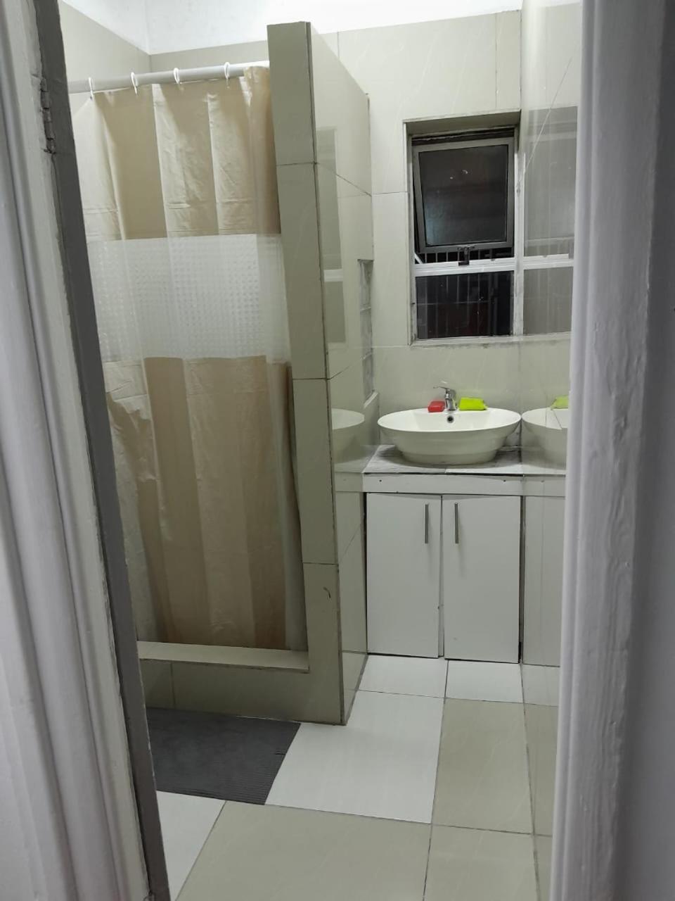 Brooklyn Queens And Kings Guesthouse Кейптаун Екстериор снимка